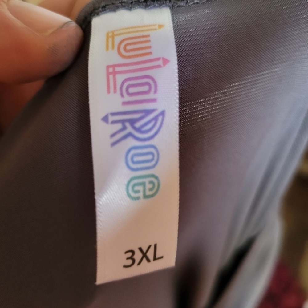 Lularoe gray Tee tshirt size 3xl NWOT - Picture 3 of 3